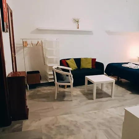 Estudios Santos Málaga Esterno foto